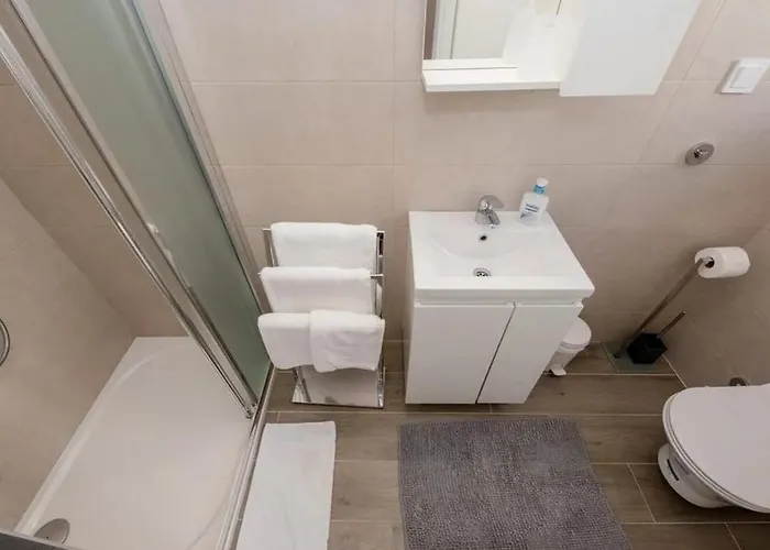 Guest house And By The Sea Palit - Rab - 24303